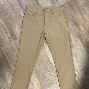 Old Navy Men's Khaki Chinos